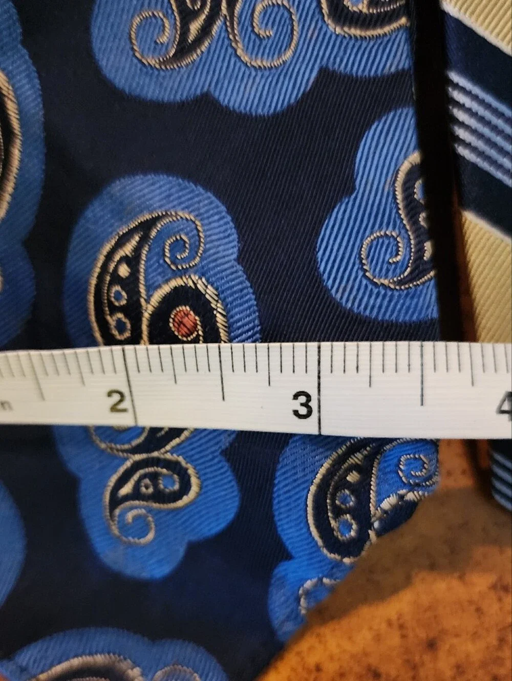 3pc Men’s 100% Silk Tie Lot Arrow USA Castleton Roundtree & Yorke Paisley Stripe